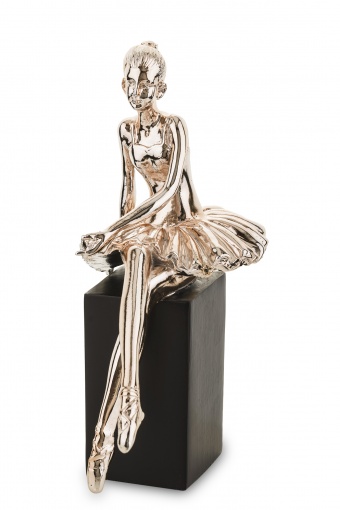 芭蕾舞女演员的雕像